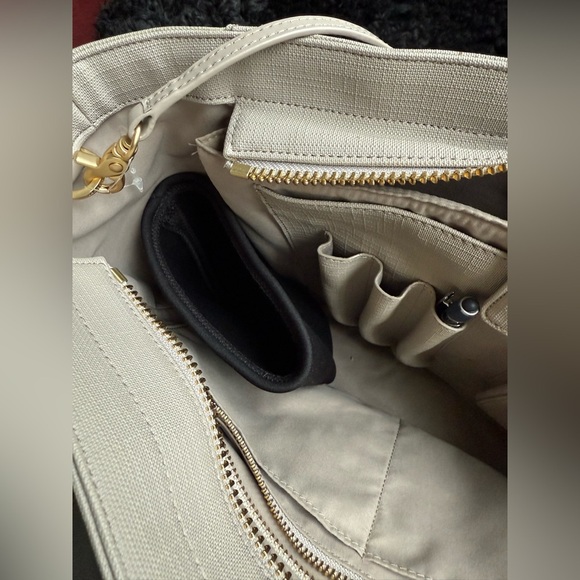 Dagne Dover Signature Tote Bag - Picture 6 of 16